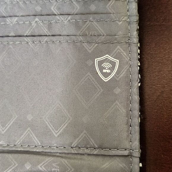 Vera Bradley RFID Mini Trifold Wallet Stellar Paisley - New - Picture 7 of 8